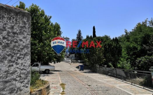 Μονοκατοικία με 4 Υ/Δ