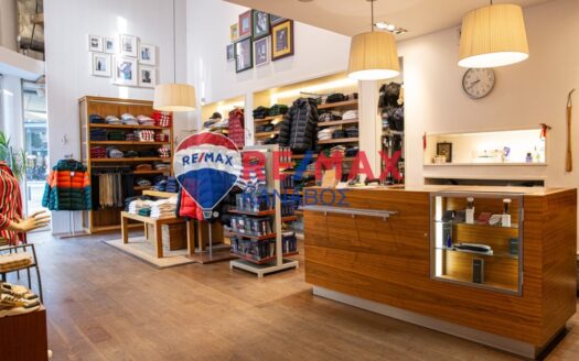 Επιχείρηση ένδυσης 154 τ.μ.