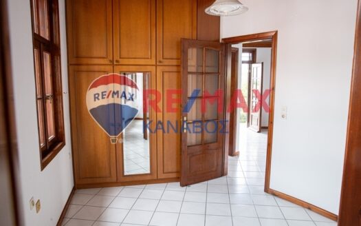 Κτίριο 230 τ.μ.